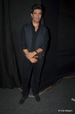 Manish Malhotra at Pidilite presents Manish Malhotra, Shaina NC show for CPAA in Mumbai on 1st July 2012  (8).JPG